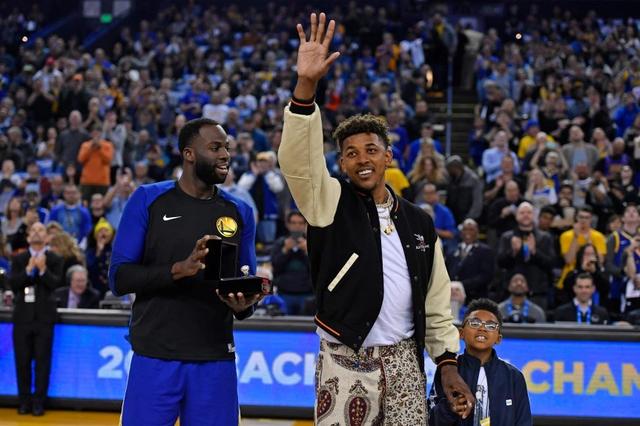 用同一种语 用同一种语